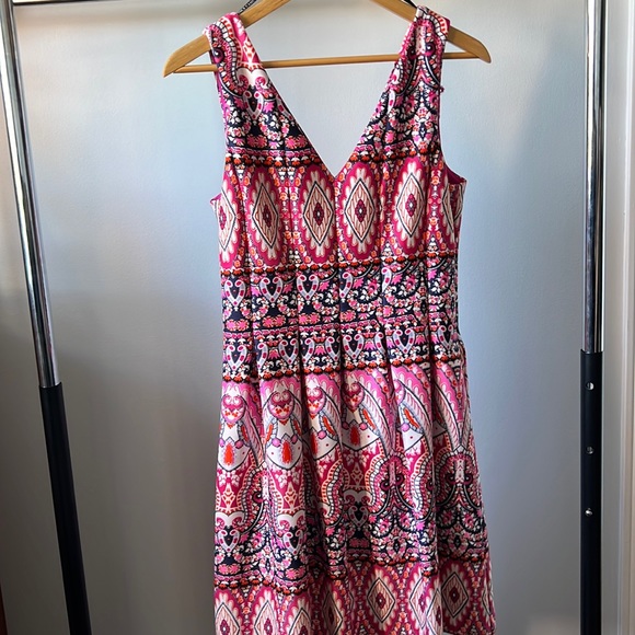 Vince Camuto Dresses & Skirts - Pink V Neck Sundress